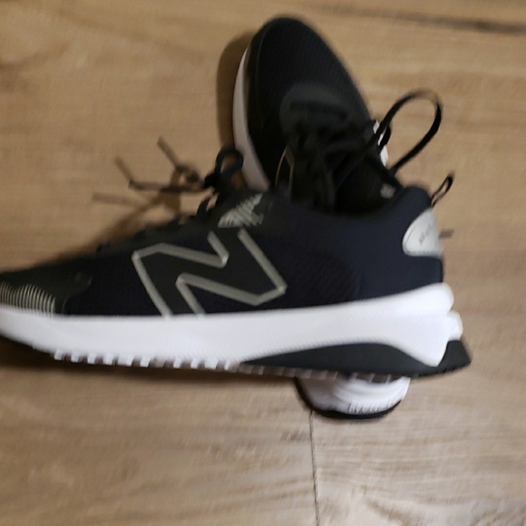 New Balance BOYS Black and White Athletic Shoes - Picture 5 of 10